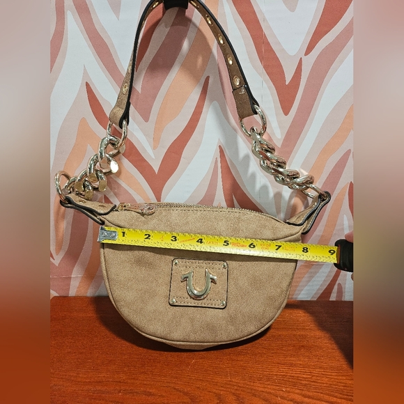 True Religion Shoulder Bag with Gold Chain - Picture 4 of 9